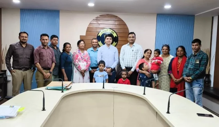 Diwali in three families before Diwali! Four children from an orphanage in Surat were adopted by families from these cities.