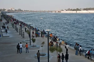 PM Modi's dream project 'Sabarmati Riverfront' is the center of attraction for tourists from home and abroad