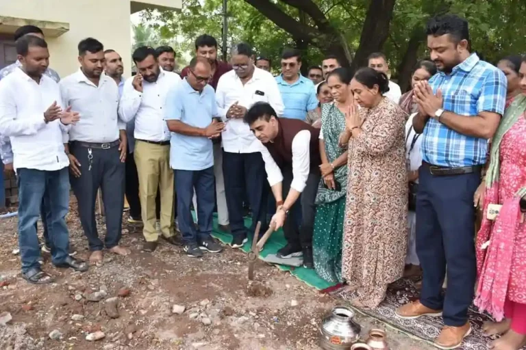Praful Pansheriya inaugurated the educational infrastructure development works of 10.45 crore in villages of Kamraj surat. Praful Pansheriya inaugurated the educational infrastructure development works of 10.45 crore in villages of Kamraj surat.