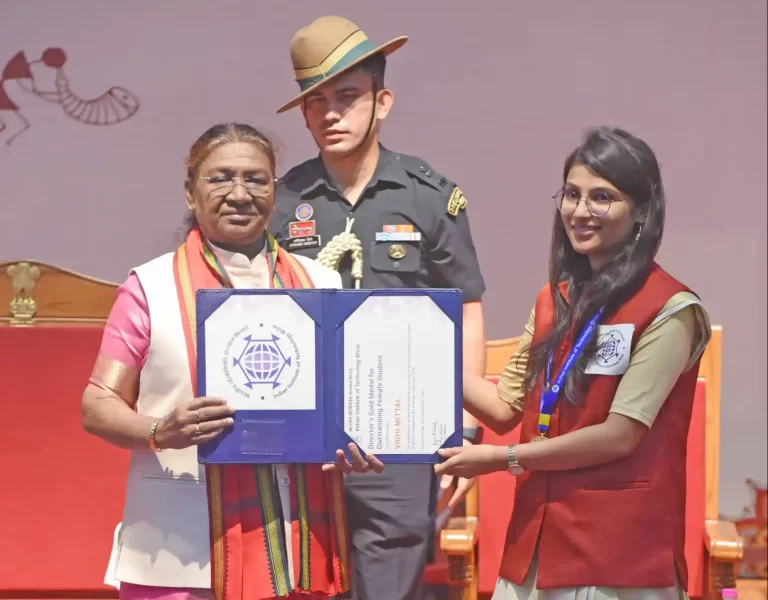 President Droupadi Murmu attended the graduation ceremony of IIT Bhilai President Droupadi Murmu attended the graduation ceremony of IIT Bhilai