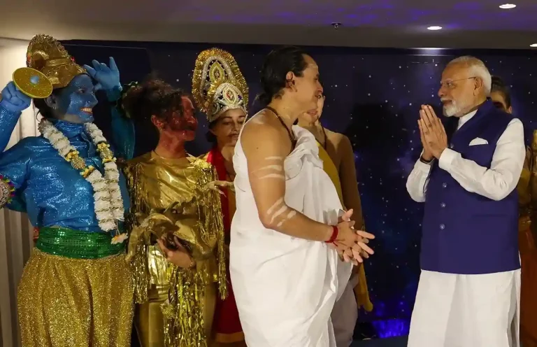 PM Modi watched Jonas Massetti's Ramayana performance in Brazil by Jonas Masetti