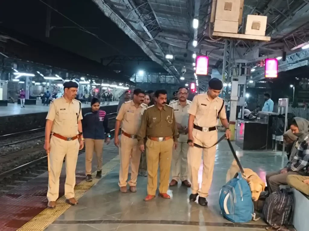 A case registered at the Central Police Station against the person who threatened to blow up the Kalyan Railway Station