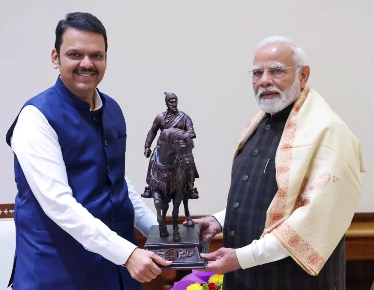 Maharashtra CM Devendra Fadnavis met PM Modi Maharashtra CM Devendra Fadnavis met PM Modi