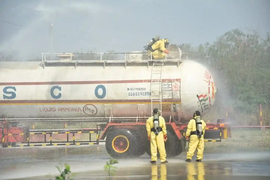 Ammonia leakage An attempt to avert a fatal accident.. Offsite emergency mock drill held at Hindustan Chemical Company, Olpad..