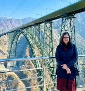 Chenab River You can travel on the world's highest railway bridge