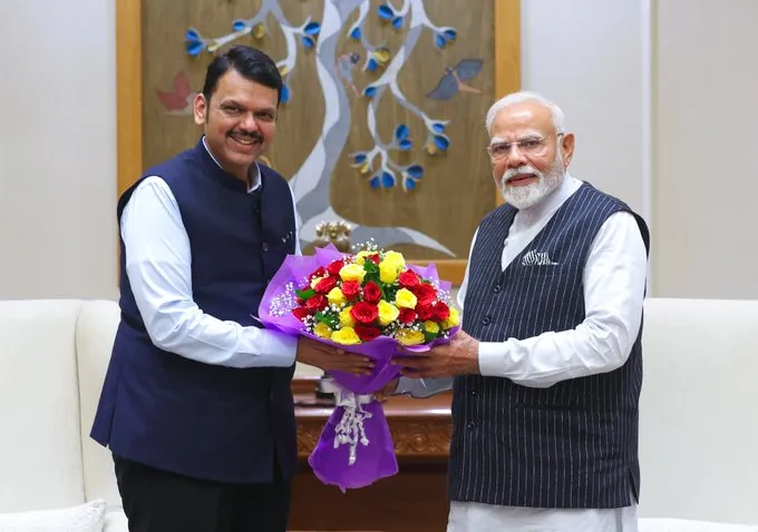 Devendra Fadnavis meets PM Modi in Delhi, seeks aid to develop Gadchiroli Devendra Fadnavis meets PM Modi in Delhi, seeks aid to develop Gadchiroli