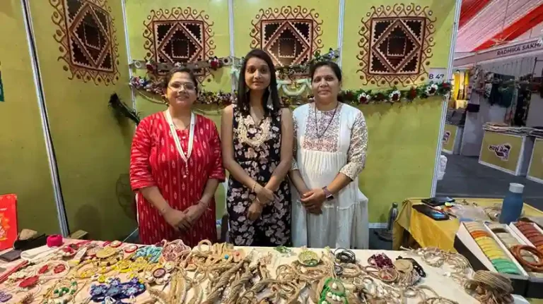 Handmade Jute Jewellery,Four friends , jute jewellery ,startup , new fashion trend , innovative jewellery, Handmade Jute Jewellery: Four friends started a jute jewellery startup together, created a new fashion trend by making innovative jewellery.