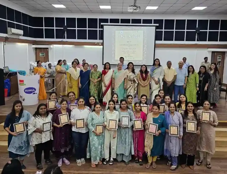 Sumul Dairy Prize distribution ceremony held at Sumul Dairy for the winners of the traditional Jari Zardoshi competition (2) Sumul Dairy Prize distribution ceremony held at Sumul Dairy for the winners of the traditional Jari Zardoshi competition