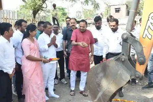 Water conservation On the occasion of the birthday of Union Jal Shakti Minister C.R. Patil, more than 10 thousand water recharge bores were gifted in Olpad