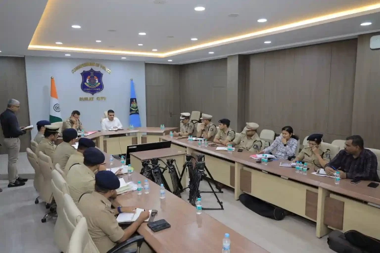 Gujarat illegal Bangladeshi immigrants Major crackdown on immigrants in Gujarat Over 500 Bangladeshi nationals detained