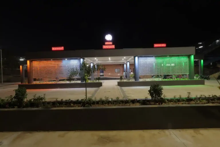 Samakhiali Railway Station Samakhiali Railway Station, a new entrance