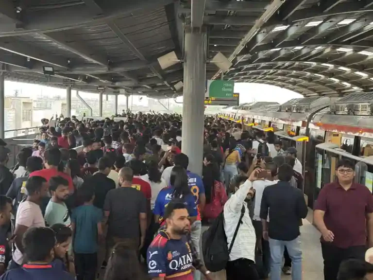Ahmedabad Metro More than 15 lakh people traveled in the metro during the 9 IPL matches in Ahmedabad. Ahmedabad Metro More than 15 lakh people traveled in the metro during the 9 IPL matches in Ahmedabad.