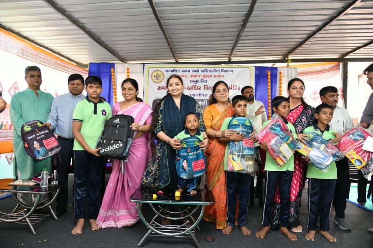 Shala Praveshotsav-2025 School entrance ceremony of disabled children was held at Samarpan Mookbadhir Shishu Vidyamandir, Gandhinagar