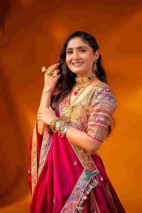 Geeta Rabari: મુંબઈ કચ્છી કોયલ ગીતા રબારી