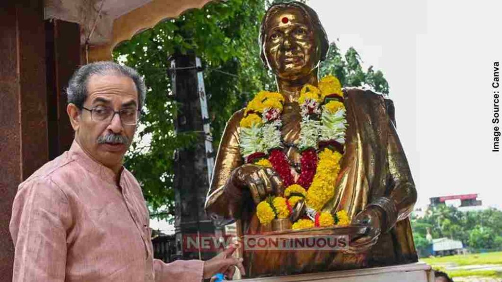 Meenatai Thackeray statue મીનાતાઈ ઠાકરેની પ્રતિમા પર લાલ રંગ ફેંકાતા