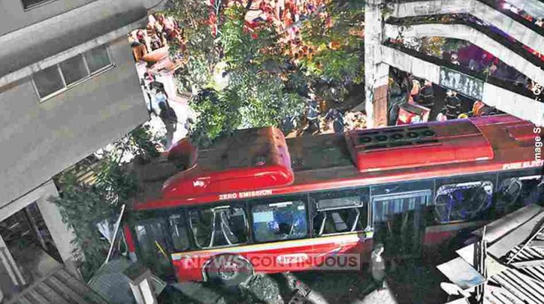 Mumbai Accident મુંબઈમાં ગમખ્વાર અકસ્માત BEST બસે બે યુવકોને કચડ્યા Mumbai Accident મુંબઈમાં ગમખ્વાર અકસ્માત BEST બસે બે યુવકોને કચડ્યા