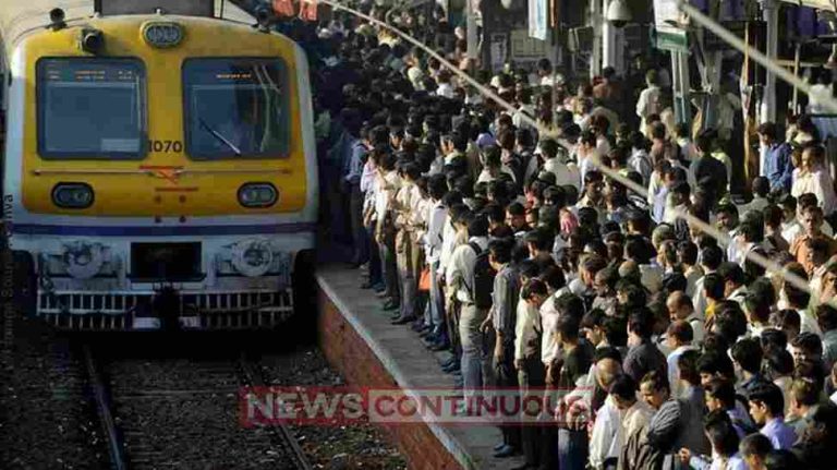 Mumbai local train accident મુંબઈ લોકલની ભીડે વધુ એક જવાનનો જીવ લીધો