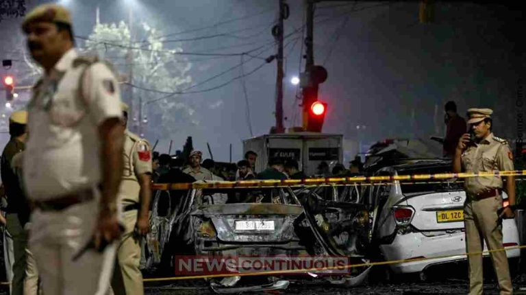 Delhi Blast ખતરાની ઘંટી! દિલ્હી બ્લાસ્ટના તાર ૨ કાર સાથે જોડાયેલા