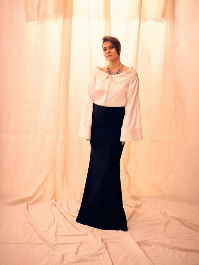 બ્લેક એન્ડ વ્હાઇટ આઉટફિટ માં જોવા મળ્યો કાજોલ નો ગ્લેમરસ અવતાર, અભિનેત્રી ની તસવીરો થઇ વાયરલ