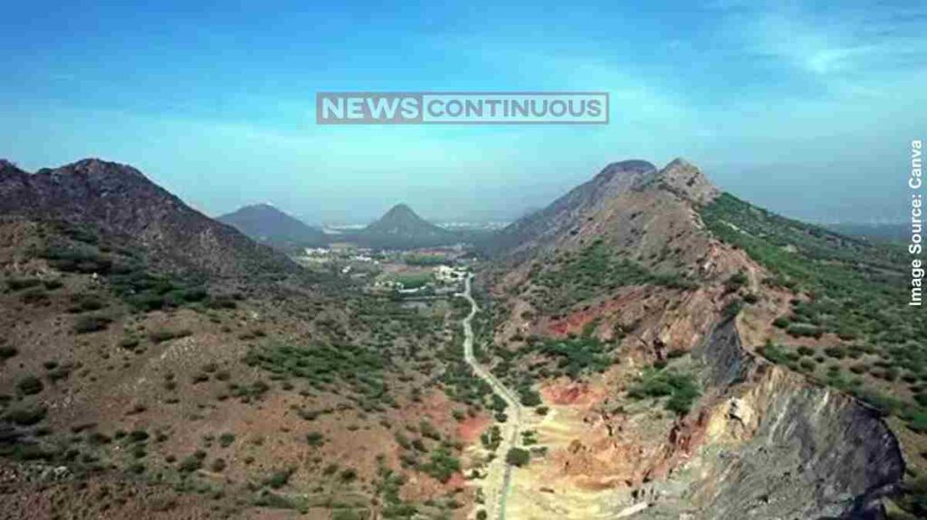 Aravalli Range અરવલ્લી પર્વતમાળા હવે 'પૂર્ણતઃ સંરક્ષિત' નવા ખન