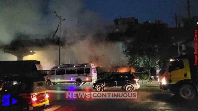 Mumbai News મુંબઈના માલાડમાં મેટ્રો પિલર નીચે બસ બની ‘આગનો ગોળો’! વેસ્ટર્ન