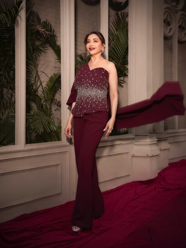 ઓફ શોલ્ડર કોર્ડ સેટ માં જોવા મળ્યો માધુરી દીક્ષિત નો ગ્લેમરસ અવતાર, અભિનેત્રી ની તસવીરો થઇ વાયરલ