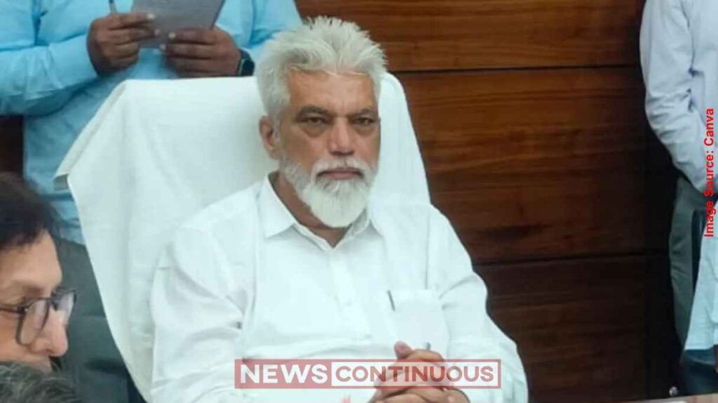 Maharashtra બોર્ડની પરીક્ષા કે ચોરીનો અડ્ડો ૧૨મા ધોરણમાં સામૂહિક ચોરીથી શિક્ષણ મંત્રી