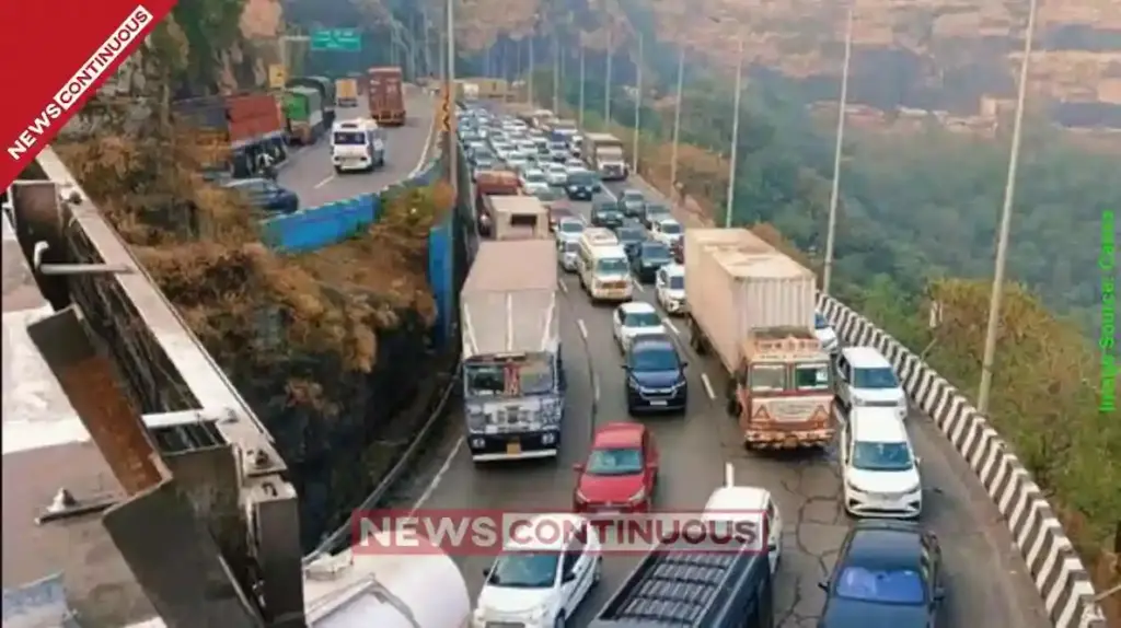 Mumbai-Pune Expressway Traffic Update After 32-hour Block, Cement Container Breakdown Near Lonavala Causes 20km Long Jam