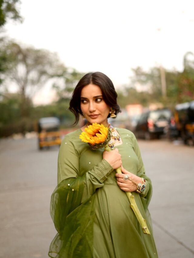 સુરભિ જ્યોતિનો ‘દેશી’ પ્રેગ્નન્સી લુક વાયરલ!