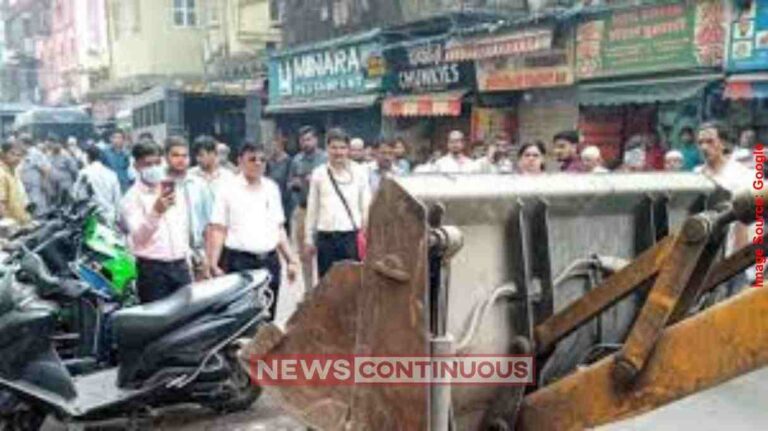 BMC Demolition Drive in Jogeshwari Illegal Structures of Luxury Car Showroom Razed on Western Express Highway.