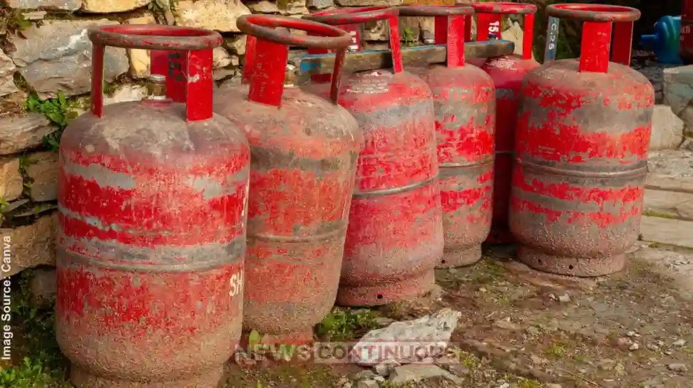 Action Against Hotels Charging Extra LPG Surcharge Amid Fuel Crisis: CCPA Issues Strict Warning to Restaurants.