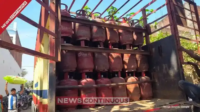 Gas Cylinder Theft in Kandivali: Thieves Break into Delivery Tempo in Charkop, Steal 27 Cylinders; Police Launch Search Operation.