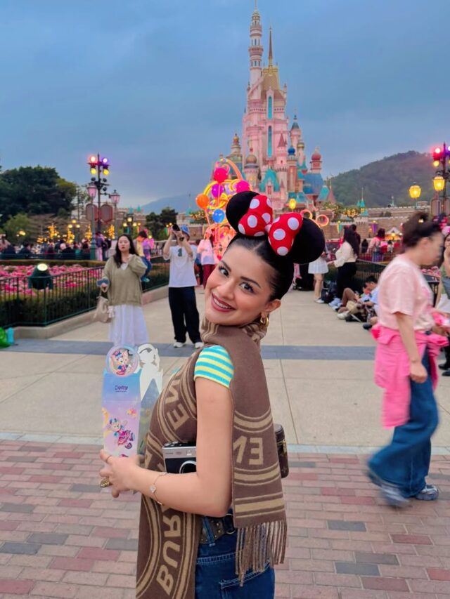 હોંગકોંગ ડિઝ્નીલેન્ડમાં અવનીત કૌરની મસ્તી; વેકેશનની સુંદર તસવીરો વાયરલ