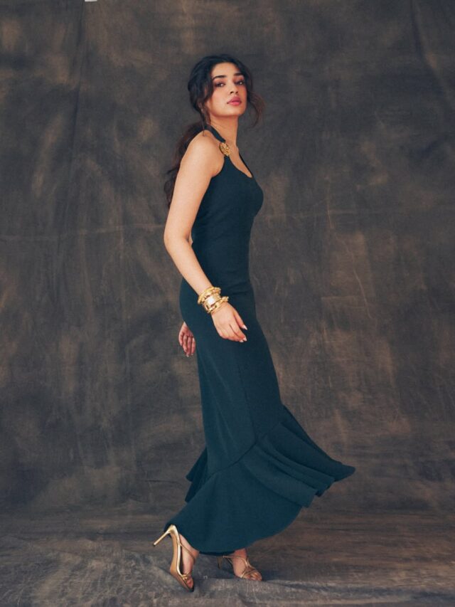 કૃતિ શેટ્ટીનો બ્લેક ગાઉનમાં ગ્લેમરસ અવતાર, કેપ્શને જીત્યું ફેન્સનું દિલ!