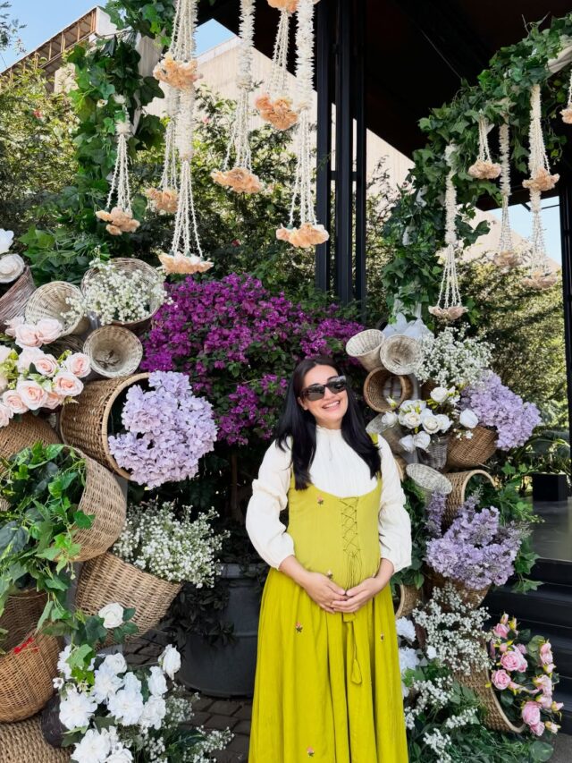 યલો ડ્રેસમાં સુરભિ જ્યોતિએ ફ્લોન્ટ કર્યો બેબી બંપ, અભિનેત્રીના ચહેરા પર દેખાયો ગ્લો!