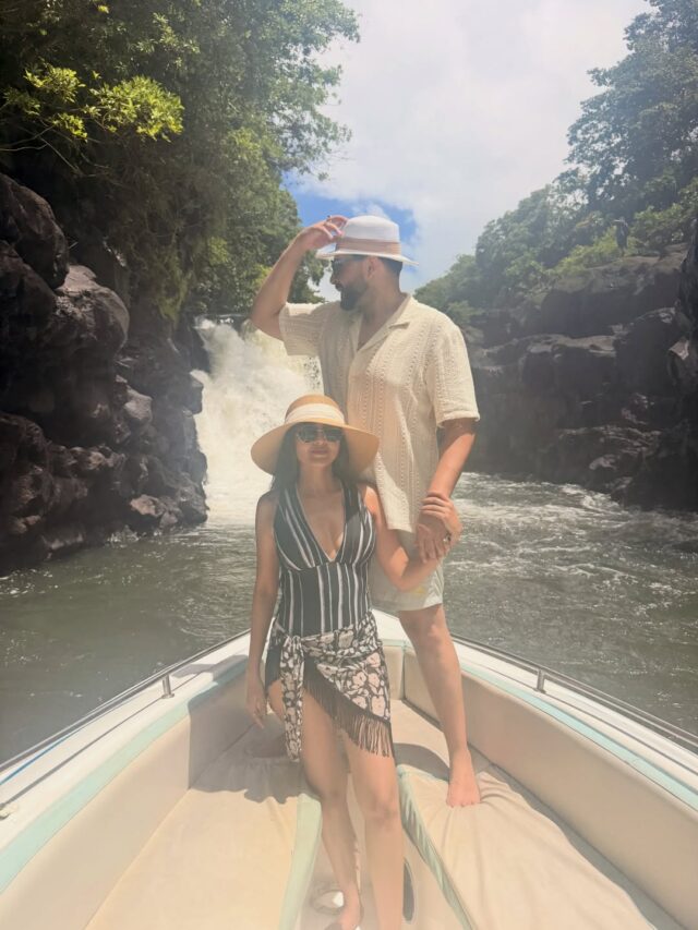 સમુદ્ર ની વચ્ચે તેજસ્વી-કરણનો રોમાન્સ, વેકેશનની તસવીરોએ સોશિયલ મીડિયા પર મચાવી ધૂમ!