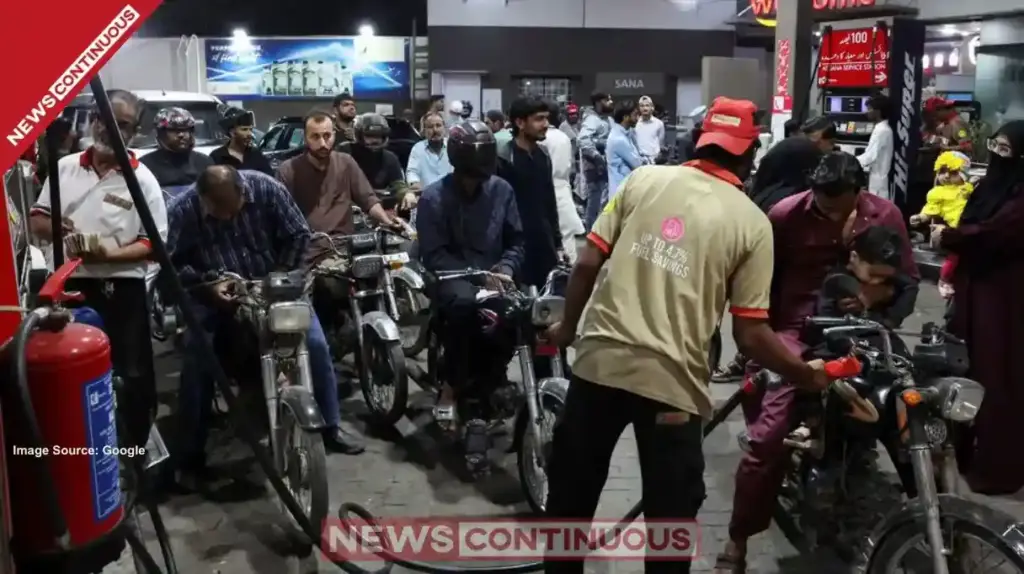 Pakistan Fuel Crisis: Petrol Prices Surge by 43%, Diesel Costs Cross Rs.520 Per Litre