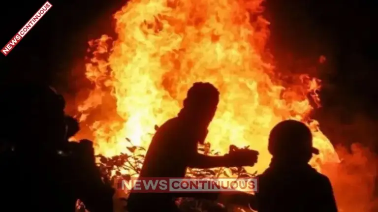 Mankhurd Fire। માનખુર્દમાં ભીષણ અગ્નિકાંડ ભંગારના ૫૬ ગોડાઉન સળગીને ખાખ, એક યુવાન ગંભીર રીતે દાઝ્યો