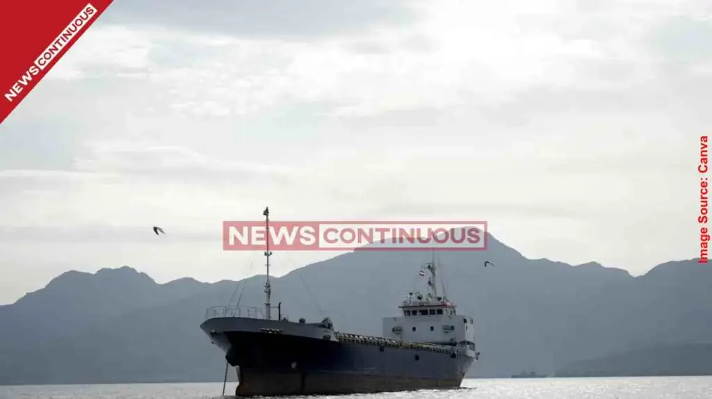 US vs Iran Hormuz blockade to cost Iran ₹4000 crore daily Trade lifeline in deep crisis after failed peace talks