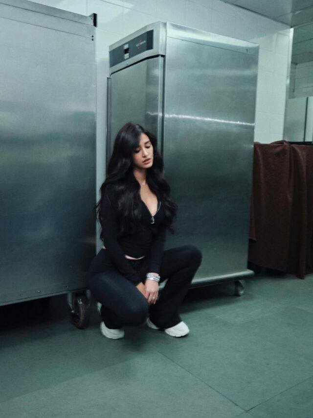 બ્લેક આઉટફિટ માં છવાઈ દિશા પટની, અભિનેત્રી ની તસવીરો જોઈ ચાહકો થયા ઘાયલ