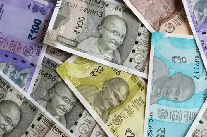 RBI Plastic Polymer Notes। ખિસ્સામાં રહેલી નોટો હવે નહીં ફાટે કે નહીં પલળે! RBI લાવવા જઈ રહી છે કરન્સીમાં ફેરફાર