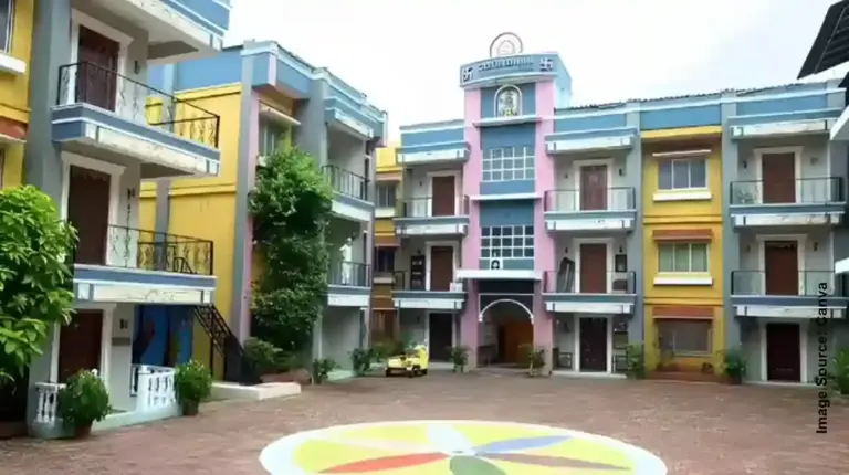 TMKOC Set Reality| વાસ્તવમાં આવી દેખાય છે તારક મહેતાની ગોકુલધામ સોસાયટી, જેઠાલાલના ઘરનો અસલી વીડિયો વાયરલ