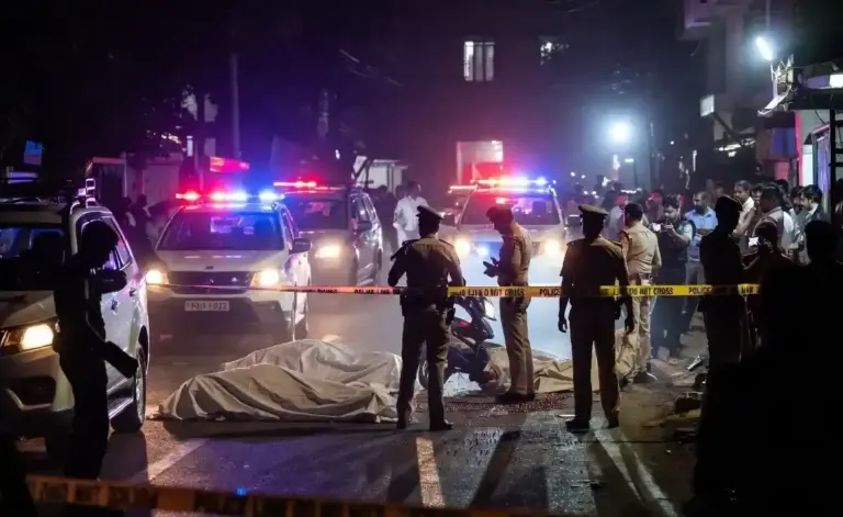 Ulhasnagar Shootout। ઉલ્હાસનગરમાં ત્રણ સગા ભાઈઓ પર જાહેરમાં અંધાધૂંધ ફાયરિંગ, બેનાં કરુણ મોત અને એક ગંભીર