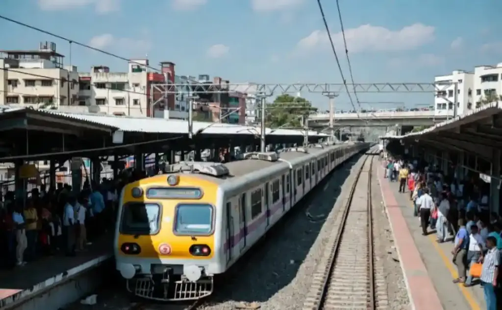 AC Locals on CSMTKalyan Route મુંબઈગરાઓ માટે ખુશખબર, CSMTકલ્યાણ રૂટ પર દોડશે વધુ ૧૨ એસી (AC) લોકલ