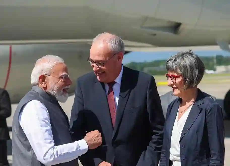 G7 Summit 2026  G7 શિખર સંમેલન ભારત સભ્ય ન હોવા છતાં કેમ છે આ સમૂહનો 'ખાસ મહેમાન'? જાણો પીએમ મોદીની ફ્રાન્સ મુલાકાતના અર્થ
