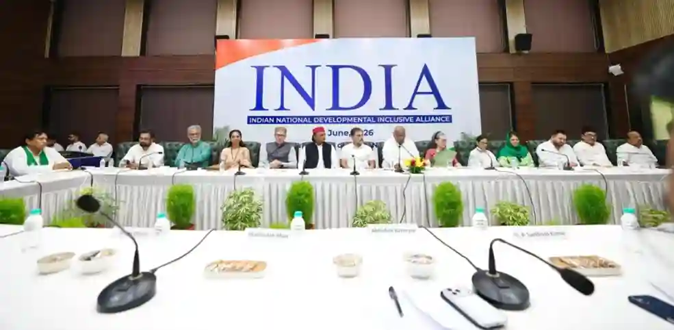 INDIA Alliance DMK Strategy  NDAની વધતી તાકાત વચ્ચે INDIA ગઠબંધન સક્રિય, હવે DMKને મનાવવાની કવાયત તેજ