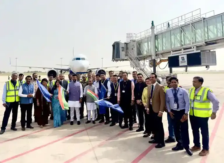 Jewar Airport Commercial Operations  નોઈડા ઇન્ટરનેશનલ એરપોર્ટ, જેવરથી કોમર્શિયલ ફ્લાઈટ સેવાઓનો પ્રારંભ ઐતિહાસિક ક્ષણનો સાક્ષી બન્યું ભારત