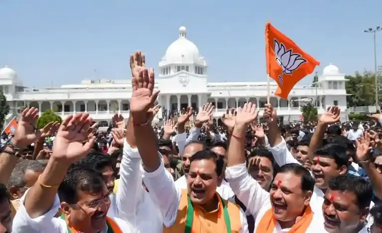 Maharashtra Council Polls  મહારાષ્ટ્ર વિધાન પરિષદ ચૂંટણીમાં મહાયુતિને ભવ્ય વિજય, ૧૭માંથી ૧૬ બેઠકો જીતી
