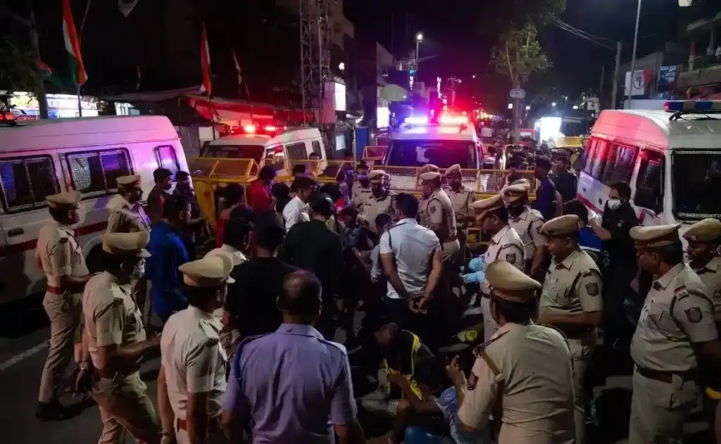Major Crackdown in Ahmedabad। અમદાવાદમાં પોલીસનું મેગા સર્ચ ઓપરેશન એકસાથે ૧૩૧ બાંગ્લાદેશી ઘૂસણખોરો ઝડપાતા મચ્યો હડકંપ; હજુ ૧૬૦ રડારમાં
