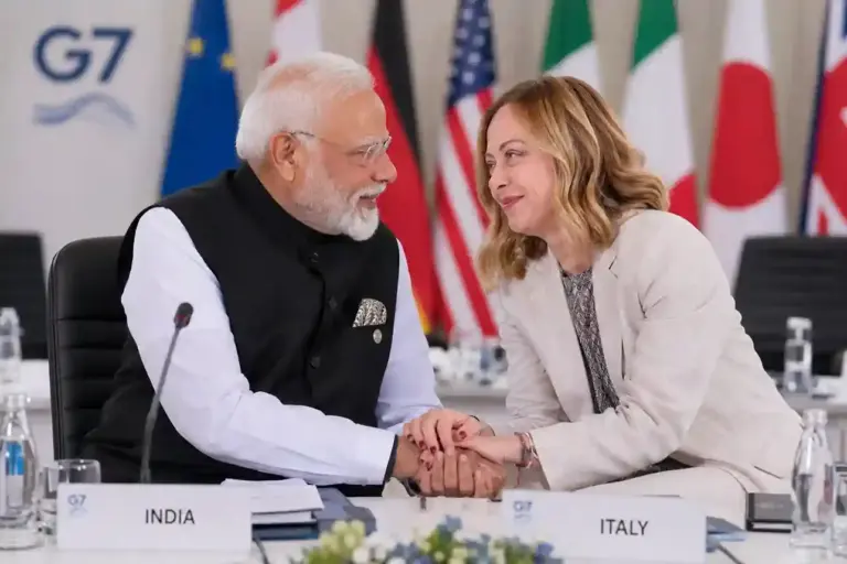 'Melody' Duo at G7  G7 સમિટમાં ફરી જામી 'મેલોડી' જોડી વડાપ્રધાન મોદી અને મેલોની મળ્યા, મેલોની એ કહ્યું 'અમે તો ઈન્સ્ટાગ્રામ પર સૌથી વધુ ફેમસ છીએ'
 વચ્ચેની મૈત્રીની ચર્ચા